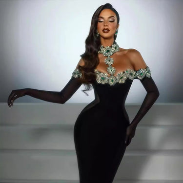 Fashionable gloves, luxurious diamond studded hanging bag, hip bandage dress, fashionable high-end red carpet party dress